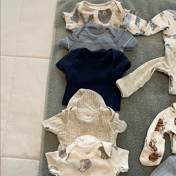 Adorable Baby Onesies total of 15. - Picture 2 of 4